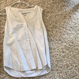 white vineyard vines shirt